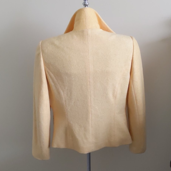 Adorable Cream Coat - Picture 2 of 5